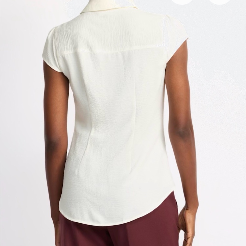 Off White Cap Sleeve Ruched Button-Front Blouse - Picture 4 of 5